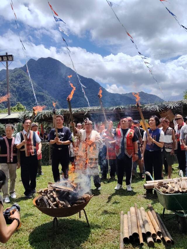 點燃祈福之火